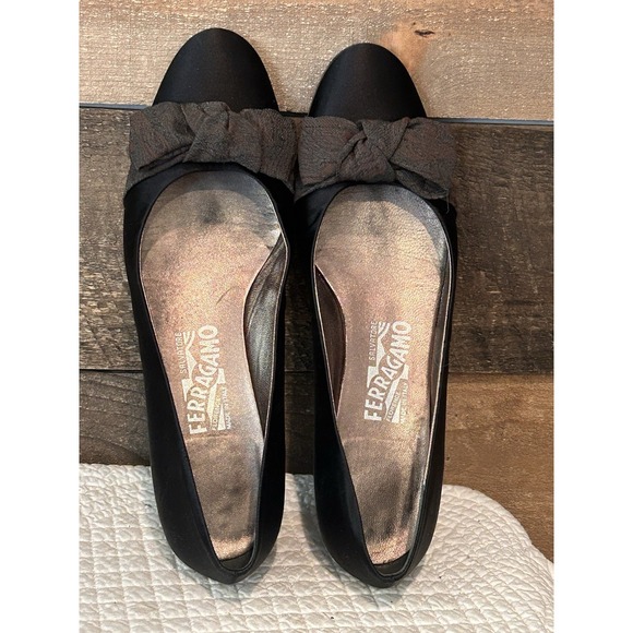 Salvatore Ferragamo Women's Black Silk Ballet Flats with Brown Satin Bow 8 - Picture 11 of 11